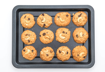 cookies with raisin and roasted cashew nuts