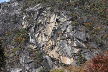 秋　昇仙峡　川　谷　滝　落ち葉　秘境　御岳昇仙峡　甲府　紅葉　絶景