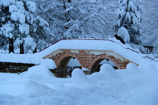 k&ouml;pr&uuml;de karvar
