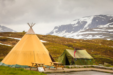 Tent in Haukeli mountains, Norway © anetlanda