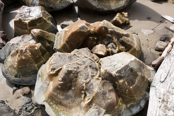 Moeraki boulders New Zealand south island stone formation rocks cracked