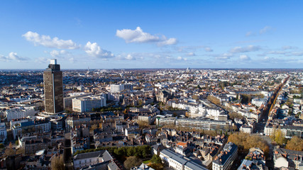 Fototapeta na wymiar Photographie aérienne du centre-ville de Nantes, Loire Atlantique