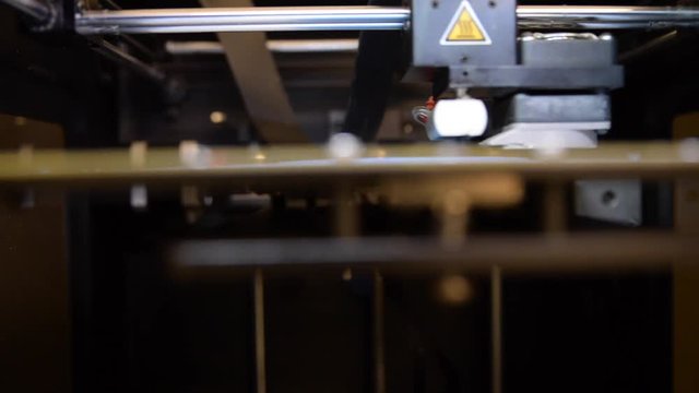 video of a 3D printer
