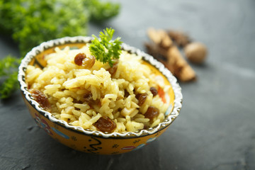 Rice with almond and raisins