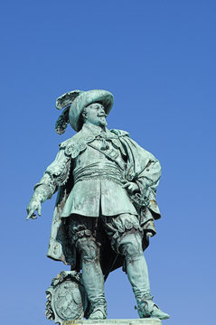 Gustav Adolf statue