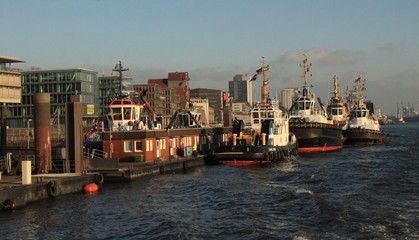 Naklejka premium Hamburg; Am Schlepperanleger Neumühlen