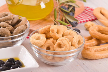 Italian taralli. 