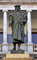 Denkmal für den Humanisten und Philosophen Juan Luis Vives