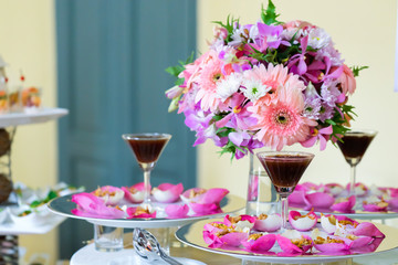 Mix fried rice contained in lotus flower leaf