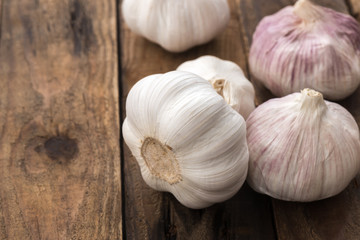 garlic on wood

