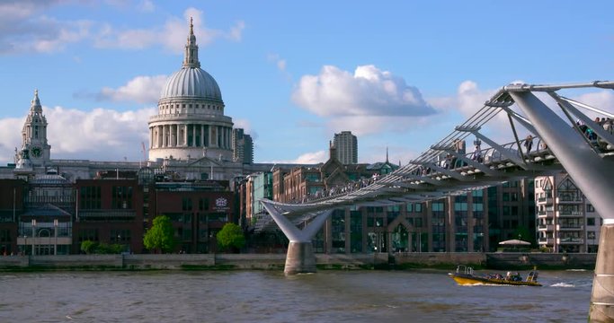 St. Paul'S Cathedral & Millennium Bridge; London Street Scenes; River Thames, London, England