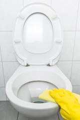 Toilette putzen, reinigen - Bad desinfizieren
