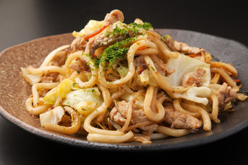 やきうどん