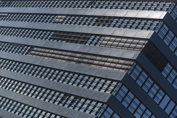 Abstrakte Fassade eines modernen Bürogebäudes in Hamburg, Deutschland