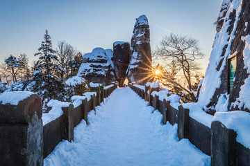 Die Brücke im Schnee