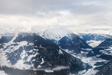 Obraz premium Winter view on the valley in Swiss Alps, Verbier, Switzerland