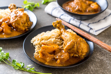 Chicken Massaman Curry Paste with Noodle