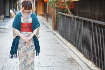 着物の女性