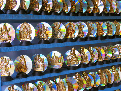 Statues of Hindu Gods for sale, Malampuzha, Kerala