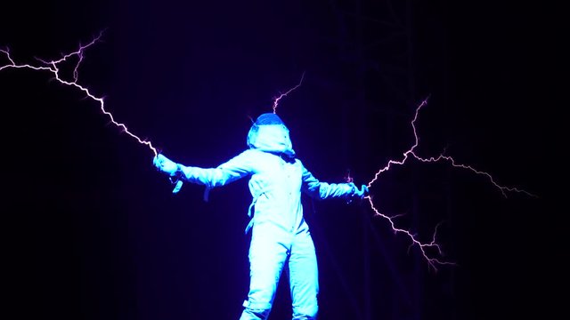 The most epic show with Tesla suit. Human being hit by 10,000 volts of electricity. 4K