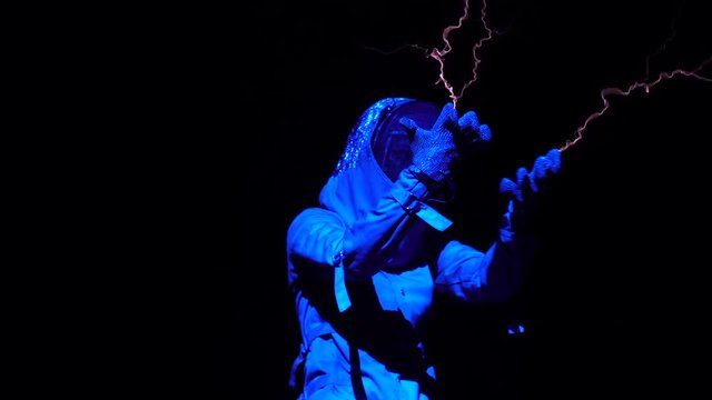 The most epic show with Tesla suit. Human being hit by 10,000 volts of electricity. 4K
