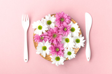 Plate with flowers served