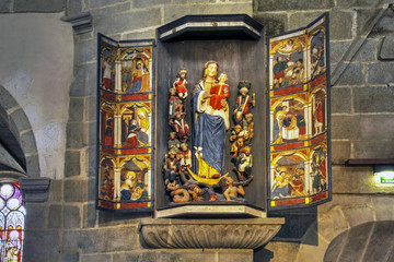 Saint Thégonnec; Niche à volets de l'église Notre-Dame de l'enclos paroissial. Finistère. Bretagne