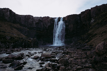 Island | Wasserfall