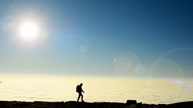 Macera Peşinde Bir &Ccedil;ılgın Adam