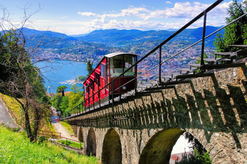 Lugano Standseilbahn und Luganersee, Schweiz - Lugano funicular and Lake Lugano - 188702930