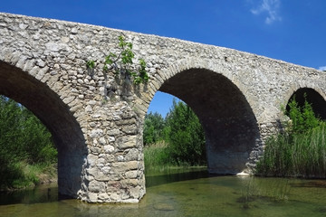 Fototapeta na wymiar Brücke in Corbieres, Frankreich