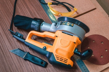 Electric orbital grinder