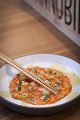 Lachscarpaccio asiatisch