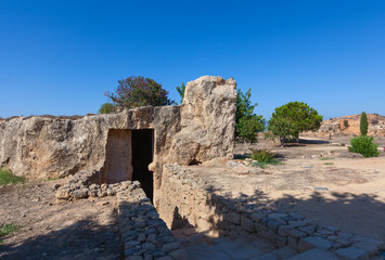 Раскопки развалин Царских гробниц в окреснстях города Пафос, Кипр.