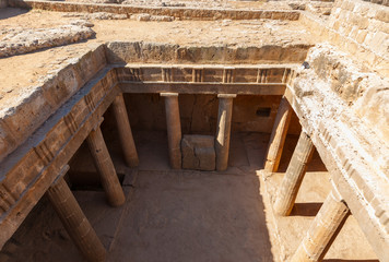 Раскопки развалин Царских гробниц в окреснстях города Пафос, Кипр.