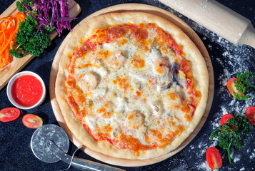 Italian Gourmet - Seafood Pizza with Chesse