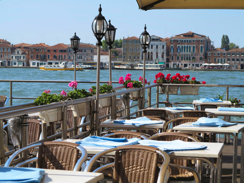 Fototapeta 20.06.2017, Venice, Italy: Luxury restaurant with view to Grand Canal
