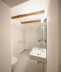 Modern bathroom with floor tiles