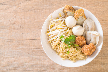 noodles bowl with fish ball