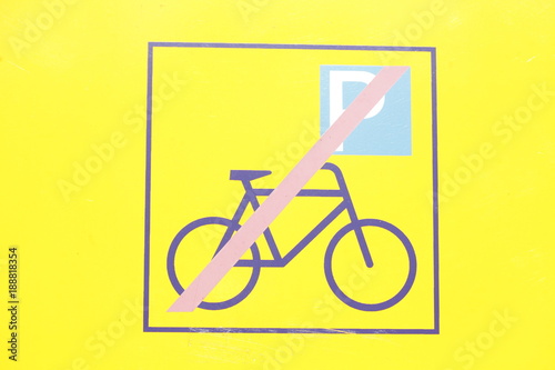 fahrrad abstellen hauswand
