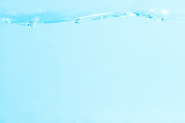 水の泡と水面、水中の素材。健康や医療、環境、ライフスタイルのイメージ。