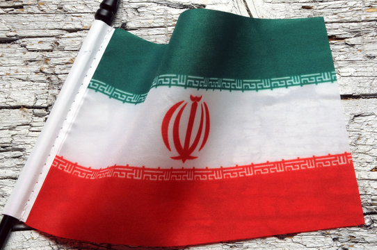 پرچم ایران Bandiera dell'Iran Parcham-e Irān Íránská vlajka Flag of Iran Bandera de Irán 伊朗国旗 ईरान का ध्वज Флаг Ирана 
