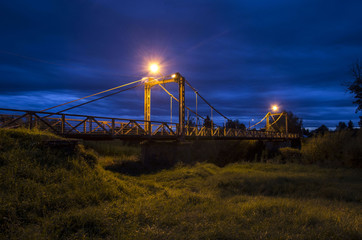 Most wieczorową porą