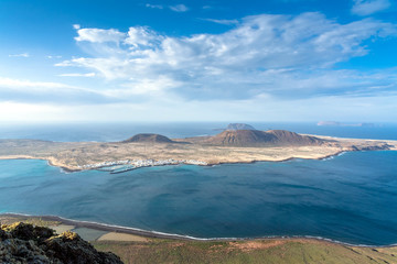 Fototapeta na wymiar Atlantic Ocean and La Graciosa Island view from Lanzarote
