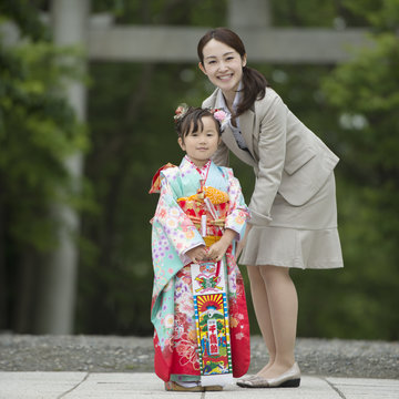 七五三の女の子と母親stock Photo Adobe Stock