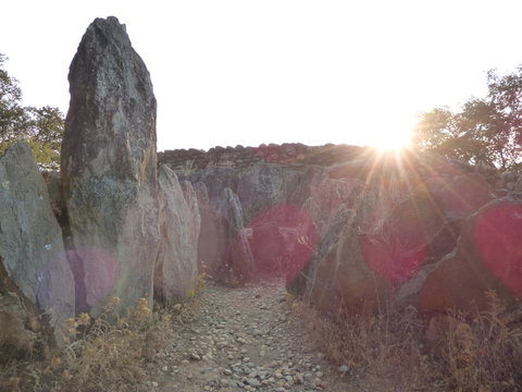 Dolmenes de Huelva en El Pozuelo (Zalamea la Real, Andalucia,Espa&ntilde;a)