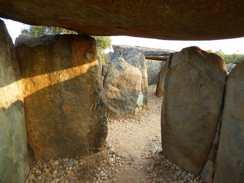 Dolmenes de Huelva en El Pozuelo (Zalamea la Real, Andalucia,Espa&ntilde;a)