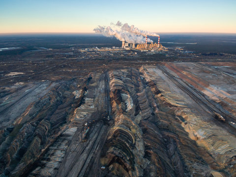 Fototapeta Widok z lotu ptaka na kopalnię odkrywkową węgla brunatnego Bełchatów