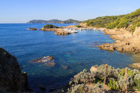 port auguier, var, hy&egrave;res, presqu'&icirc;le de giens