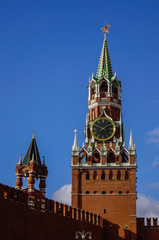 Fototapeta na wymiar Clock Tower of Kremlin Palace